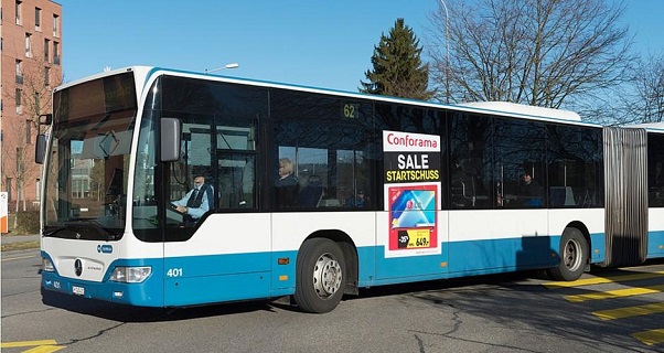 Busseiten werden neu zu Plakatsäulen